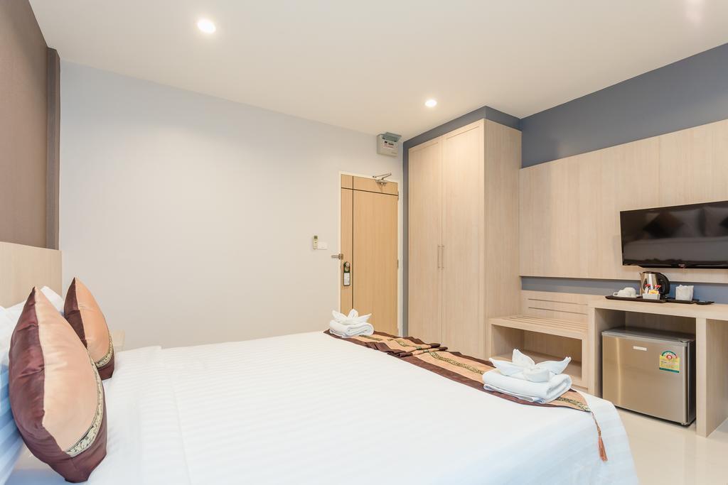 Airport Mansion Phuket Hotel Ban Bo Han Exterior photo